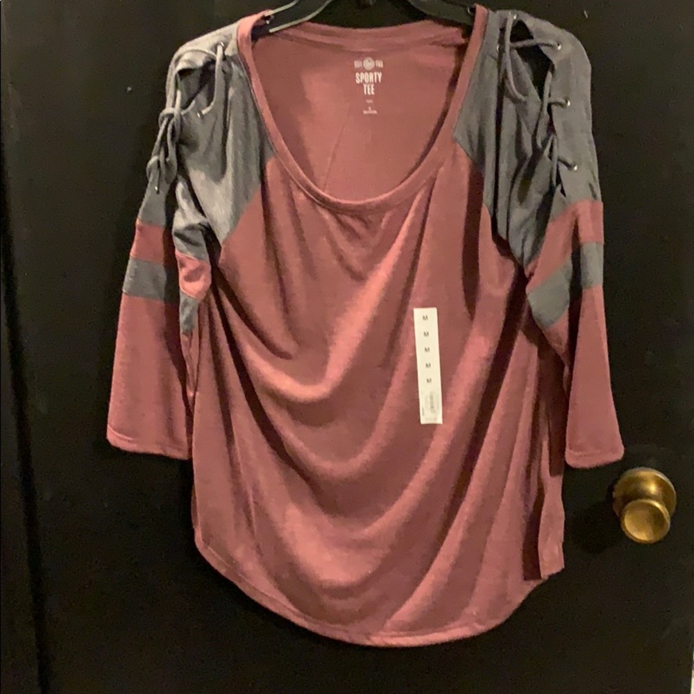 3/4 sleeve shirt